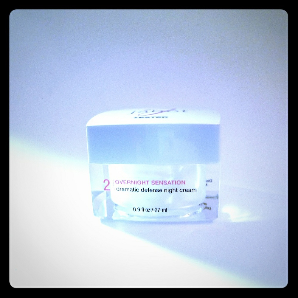 Jabot RED CARPET overnight dramatic defense cream